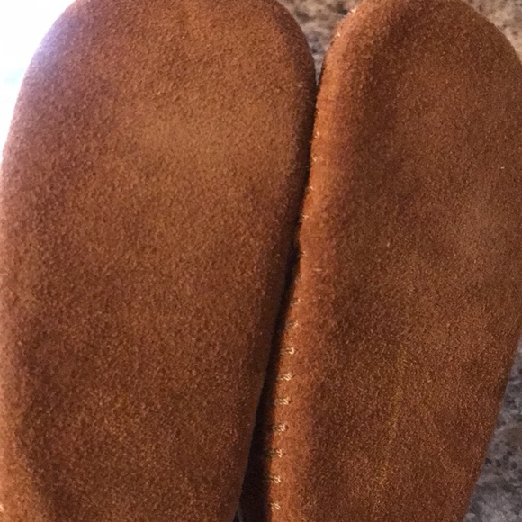 Minnetonka moccasin baby size 2 - Picture 4 of 4
